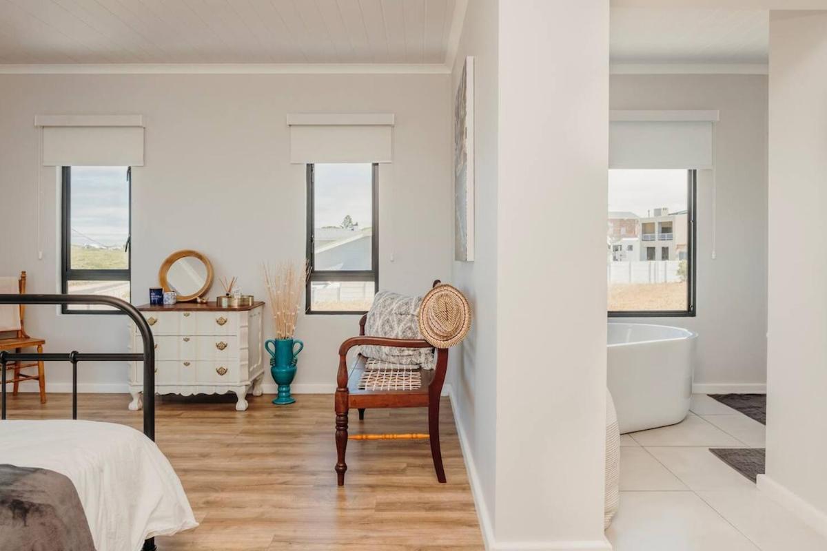 Ocean View 4-Bed Getaway On 펄리 비치 외부 사진